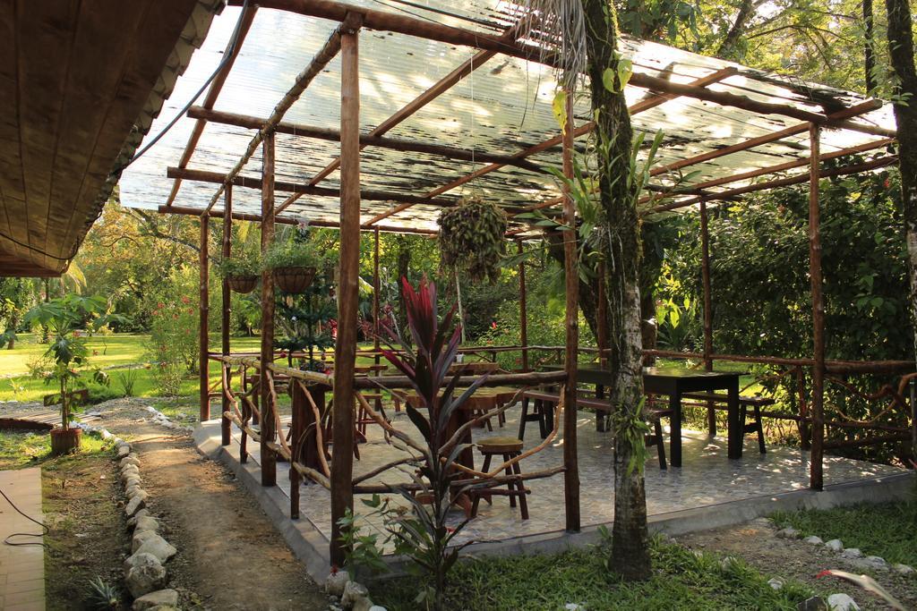 Sabalo Lodge Tours And Cabins Sierpe Extérieur photo
