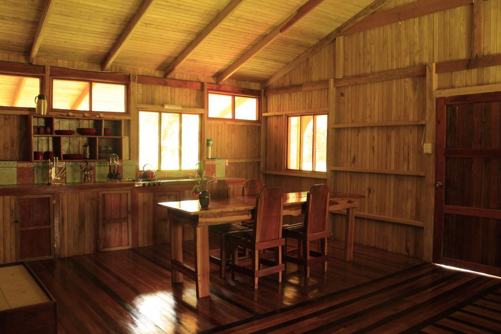 Sabalo Lodge Tours And Cabins Sierpe Chambre photo